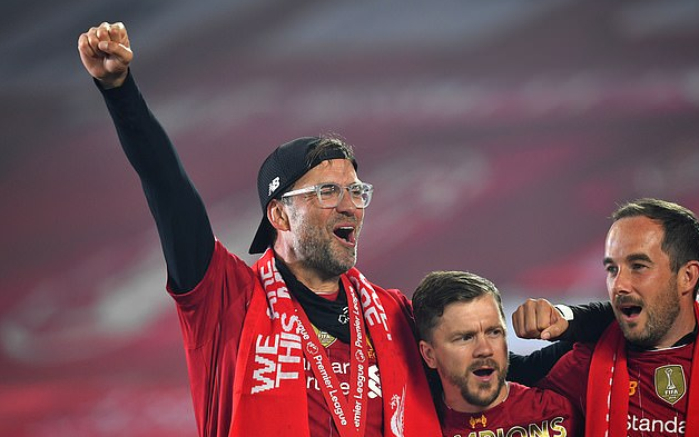 门将成最大主角，连续神扑吓傻对手