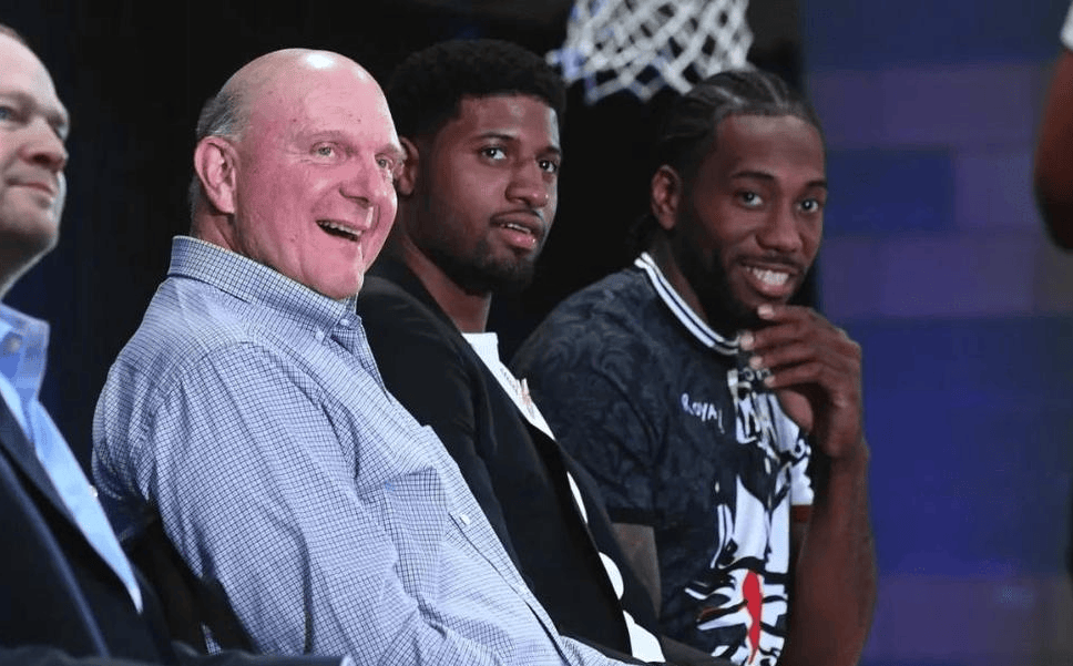 湖人更新战马刺伤病报告：斯玛特伤愈复出，克勒贝尔出战成疑（湖人公布对阵马刺伤情：斯玛特复出，克勒贝尔出战存疑）