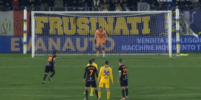 前球员点评尤里奇与卢克曼冲突：教练不该上手，错在尤里奇