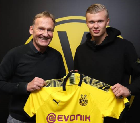 世预赛拒绝和第四官员握手，德拉富恩特：我想公开道歉（德拉富恩特就世预赛拒与第四官员握手一事公开道歉）