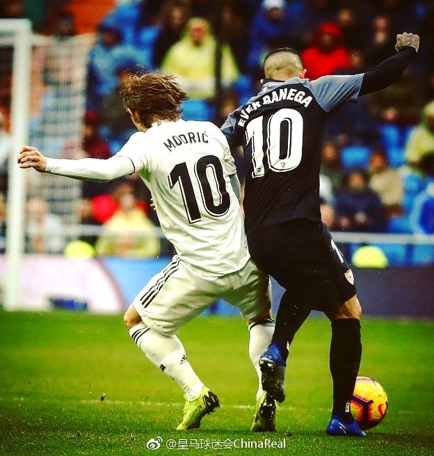 快船遗憾败给灰熊，球星关键时刻掉链子，祖巴茨表现明显下滑，保罗无责（快船憾负灰熊：关键时刻球星哑火，祖巴茨状态下滑，保罗无责）