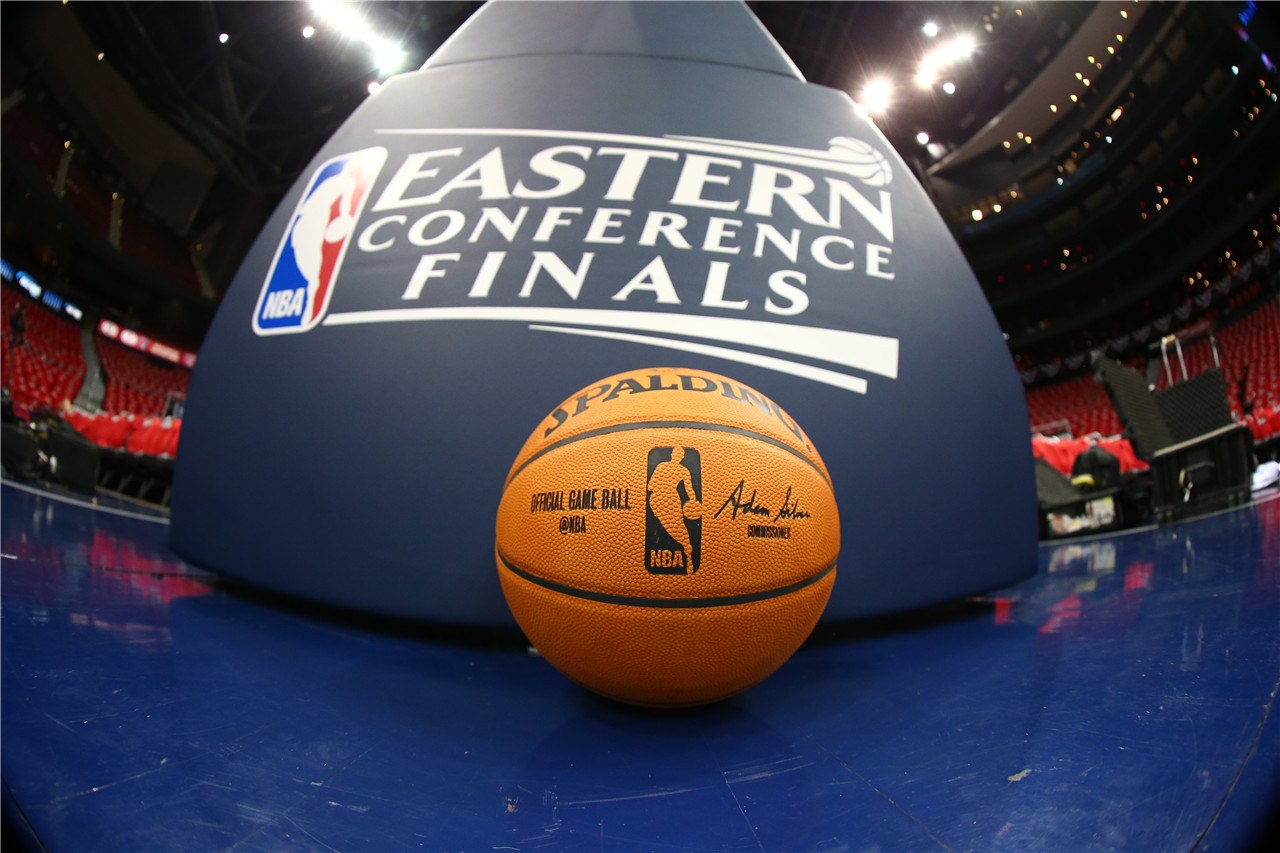 海牛祝贺重庆铜梁龙冲超：愿贵部在2026赛季中超中争创佳绩（海牛恭贺重庆铜梁龙升入中超，预祝贵队2026赛季再创佳绩）