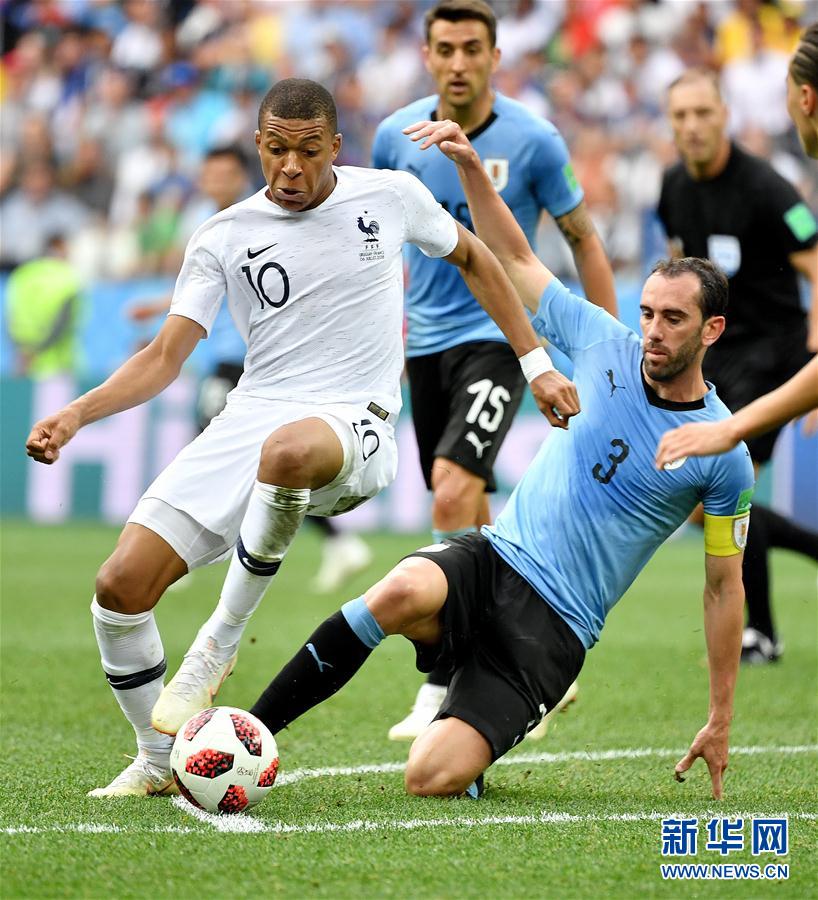 表现不稳，世体：巴萨对巴尔德和孔德当前展现的水平感到担忧（状态起伏，世体：巴萨担忧巴尔德与孔德当下的竞技水平）