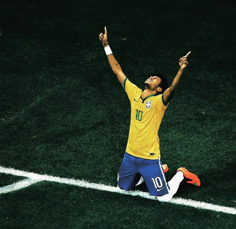 立竿见影，凯恩替补出场30分钟个人戴帽拜仁打进4球