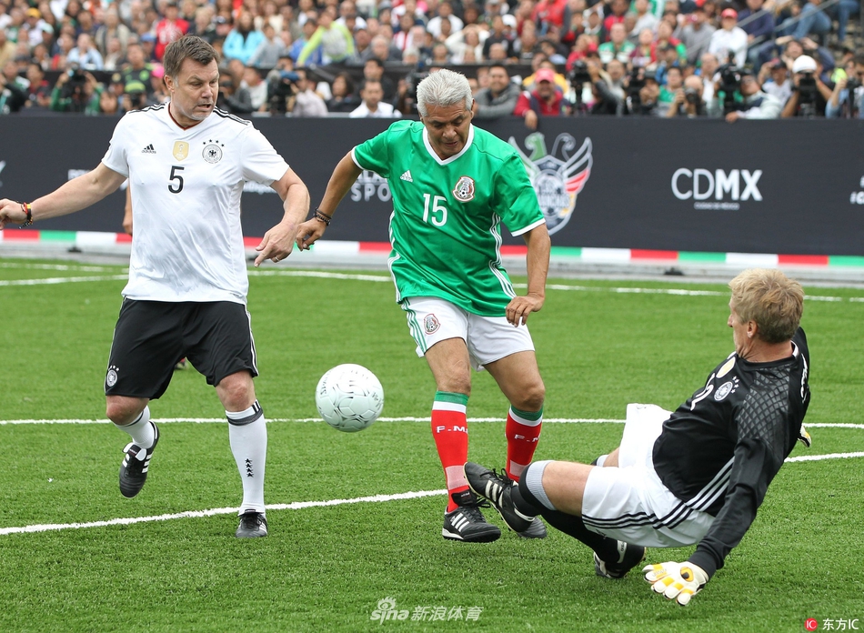 掘金约基奇豪取三双助球队连胜（约基奇砍下三双率掘金延续连胜）